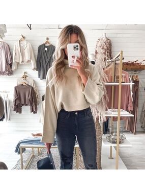 Cropped Women’s Miou Muse Sweater